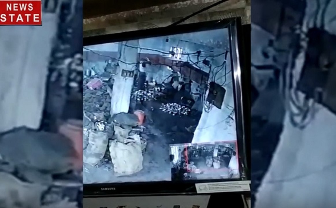 दिल्ली: स्टील फैक्ट्री में करंट लगने से कर्मचारी की मौत, सीसीटीवी में रिकॉर्ड दर्दनाक हादसा