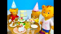 DANIEL TIGER Toys Family Birthday Party CELEBRATION-