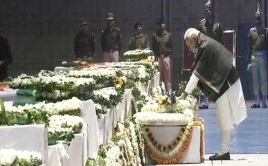 पीएम मोदी ने दी 40 शहीदों को श्रद्धांजलि