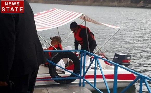 उत्तराखंड के दौरे पर पीएम मोदी, स्टीमर से की झील की सैर