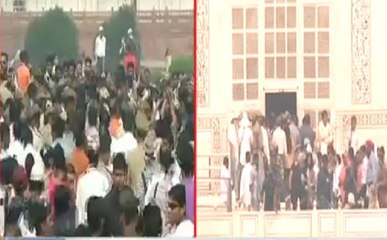 मुख्यमंत्री योगी आदित्यनाथ ने ताज महल का किया दीदार