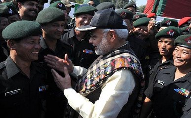 पीएम नरेंद्र मोदी की जवानों के साथ चौथी बार दिवाली