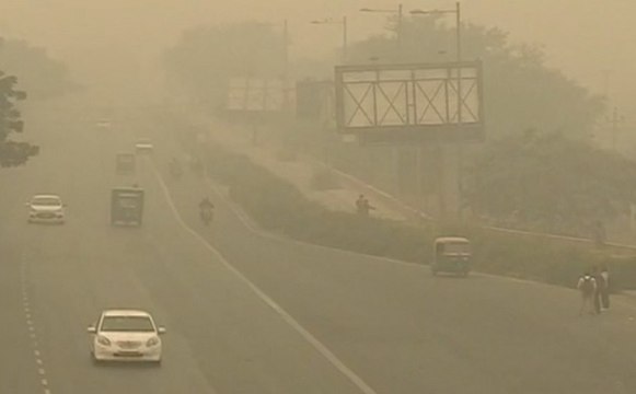 प्रदूषण की मार: पंजाब में पराली जलाने पर अड़े किसान