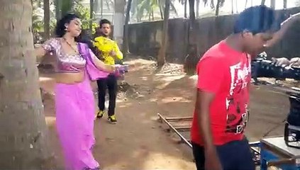 शुटिंग के वक्त एक्टर कैसे करते हैं गलतियां, देखकर आपके भी होश उड़ जाएंगे