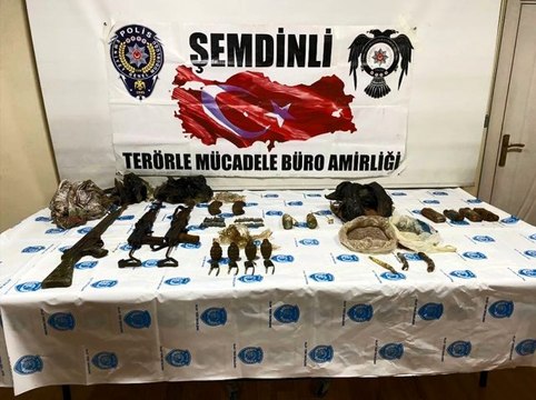 Hakkari'de terör örgütüne ait silah ve mühimmat ele geçirildi