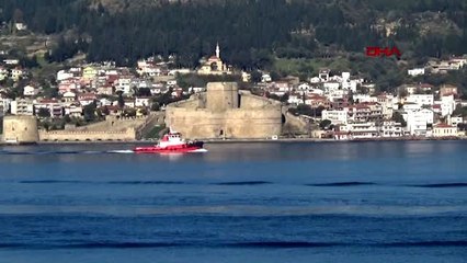 Download Video: Çanakkale Boğazı, doğal gaz tankerinin geçişi sırasında tek yönlü kapatıldı