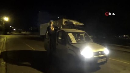 Hatay'da fırıncı esnaf, ekmeği seyyar araçla satıyor