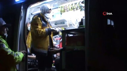 Freni tutmayan kamyonet kaçış rampasına girdi: 2 yaralı