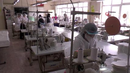 Kağıthaneli öğrenciler günde 10 bin maske üretiyor