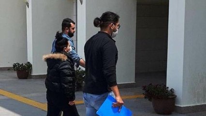 Sokakta uyuşturucu satan 2 kız tutuklandı