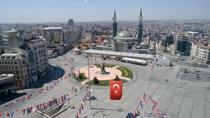İstanbul'da cadde, meydan, park ve sahiller boş kaldı (1)