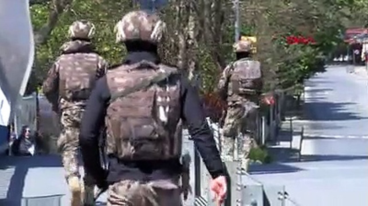 İstanbul’da sıcak anlar! “Çantamda bomba var” deyip Marmaray raylarına oturdu