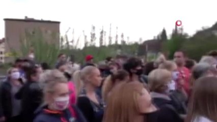 - Polonya'da göstericiler Almanya sınır geçişlerinin açılmasını talep etti