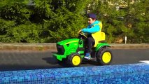 Artem and Drift Tractor - What is the best vehicle in drift on Power Wheels