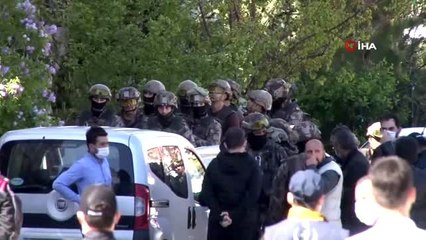 Cezaevinden çıkan şahıs, silahla çocuklarını rehin aldı