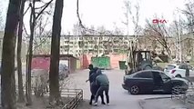Rusya'da güpegündüz kız kaçırdılar ! Çığlıklar mahalleyi inletti