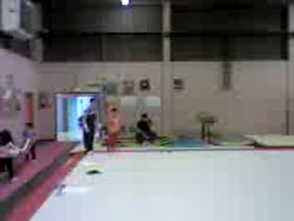 Moi rondade flip tendu