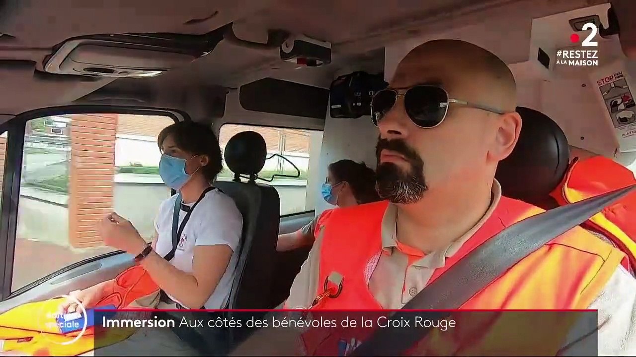 Coronavirus : aux côtés des bénévoles de la Croix-Rouge