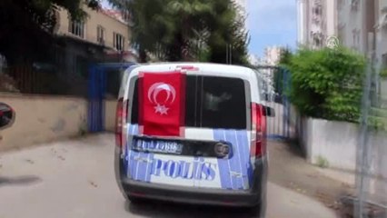 Kendisini sahte kimlikle polis olarak tanıtan şüpheli yakalandı - ADANA