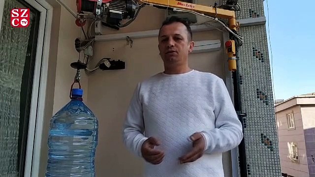 Bilgisayar öğretmeni, corona virüsüne özel uzaktan kumandalı vinç geliştirdi