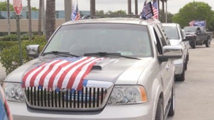 Caravana urge reabrir Florida, pero gobernador "no tiene afán" de hacerlo