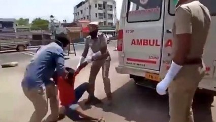 Hindistan'a sokağa çıkma yasağına uymayanlar, ceza olarak sözde koronalı hastanın olduğu ambulansa bindirildi