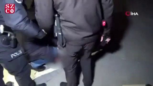 Boşandığı eşinin kapısına dayanarak ölümle tehdit eden şüpheli yakalandı