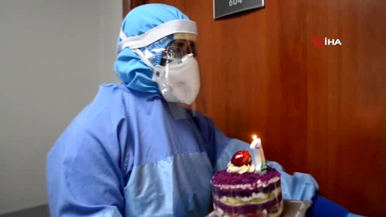 Korona tedavisi gören 1 yaşındaki bebeğe doğum günü sürprizi