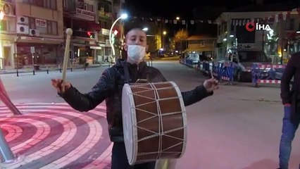 Ramazan davulcularından 'Koronavirüs' manileri