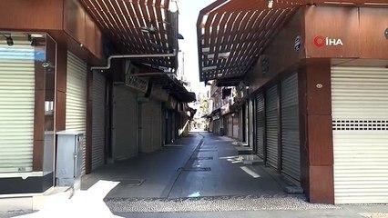 Gaziantep'in işlek caddelerinde kuş sesleri hakim