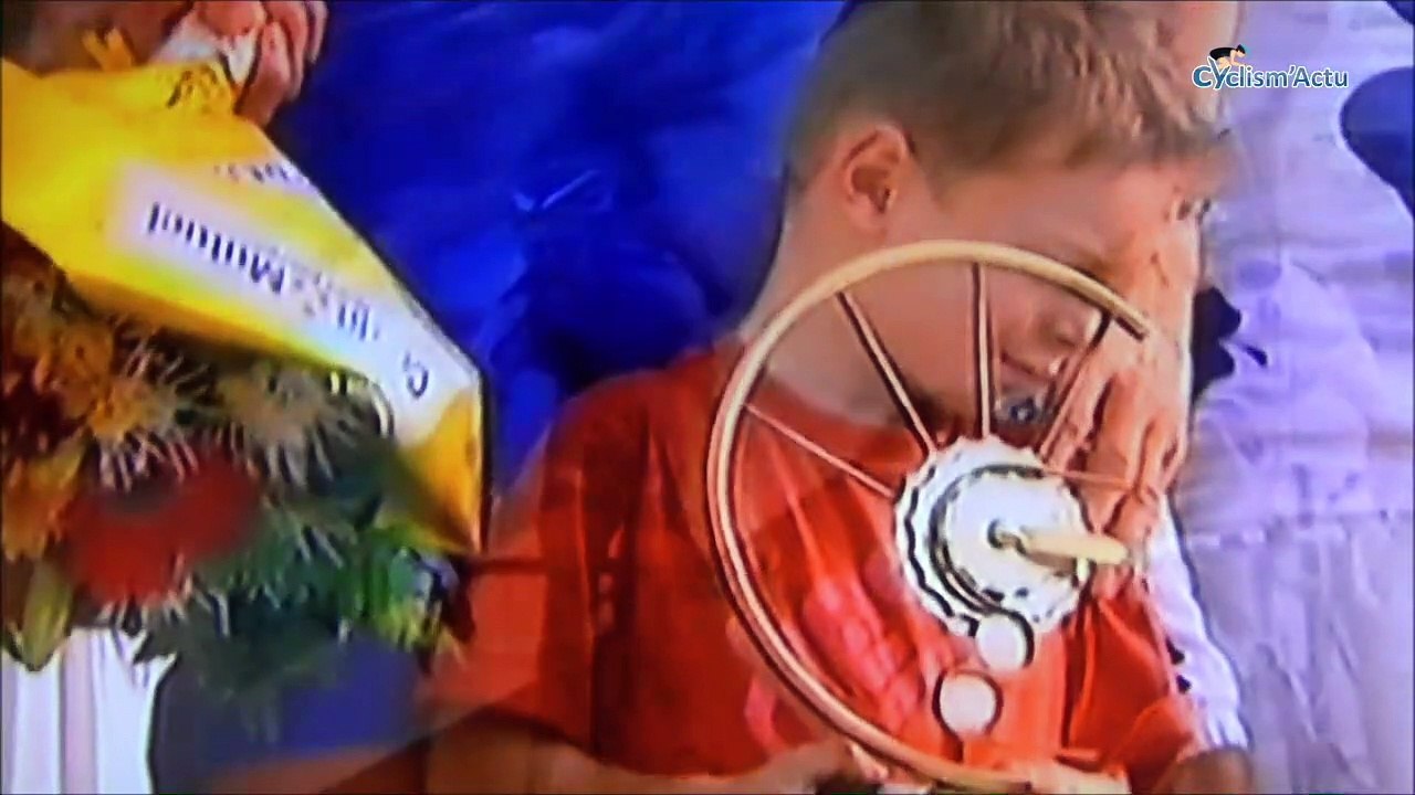 Le Mag Cyclism'Actu - Isbergues, la course au parfum d'arc-en-ciel