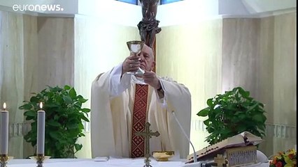Ferenc pápa a koronavírus-járvány szenvedőiért imádkozott