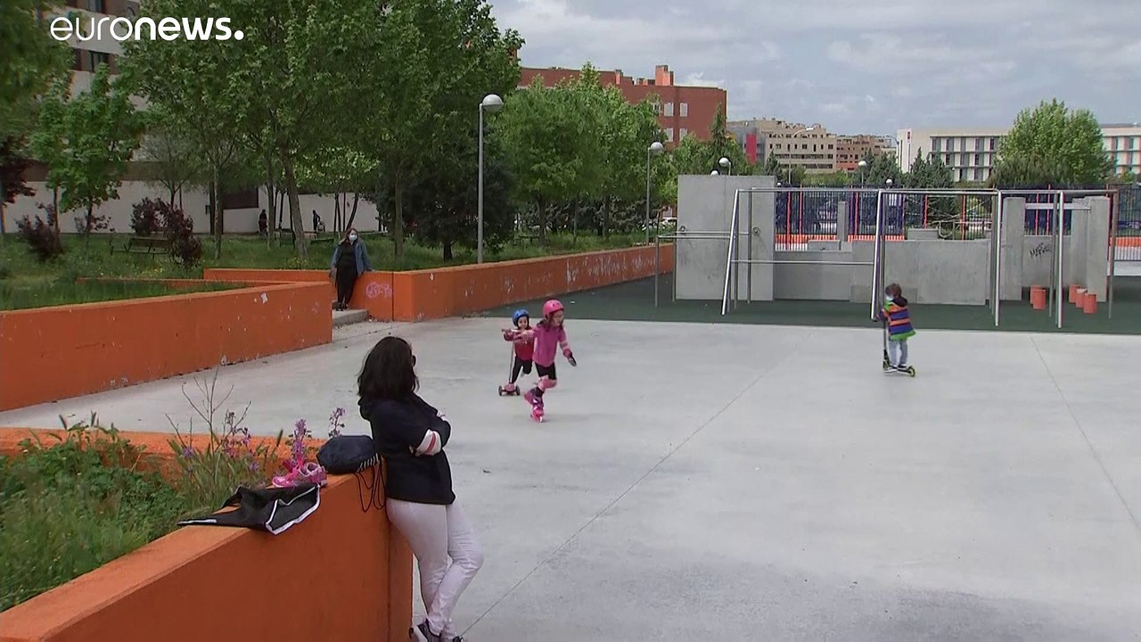 Nach 6 Wochen:  Kinder in Spanien dürfen wieder aus dem Haus