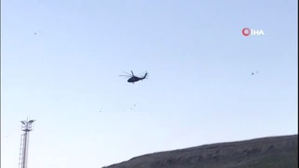 Sınırda helikopter hareketliliği