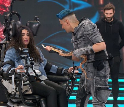 ياسمين صبري تطلب من أحمد أبوهشيمة إنقاذها من رامز