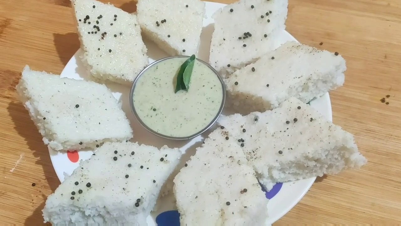 बिना इडली स्टैंड के इस तरह से बनाइये शानदार स्वादिष्ट इडली/इडली/make Idli without idli stand