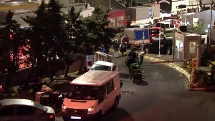 Sokağa çıkma kısıtlaması sona erdi, Bayrampaşa halinde uzun araç kuyrukları oluştu