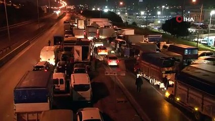 Bayrampaşa halinde gece başlayan yoğunluk sabah saatlerine kadar devam etti