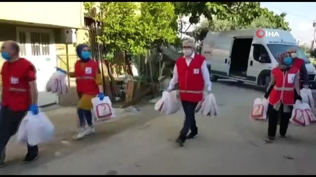 Kızılay'dan dar gelirli ailelere Ramazan pidesi