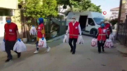Kızılay'dan dar gelirli ailelere Ramazan pidesi