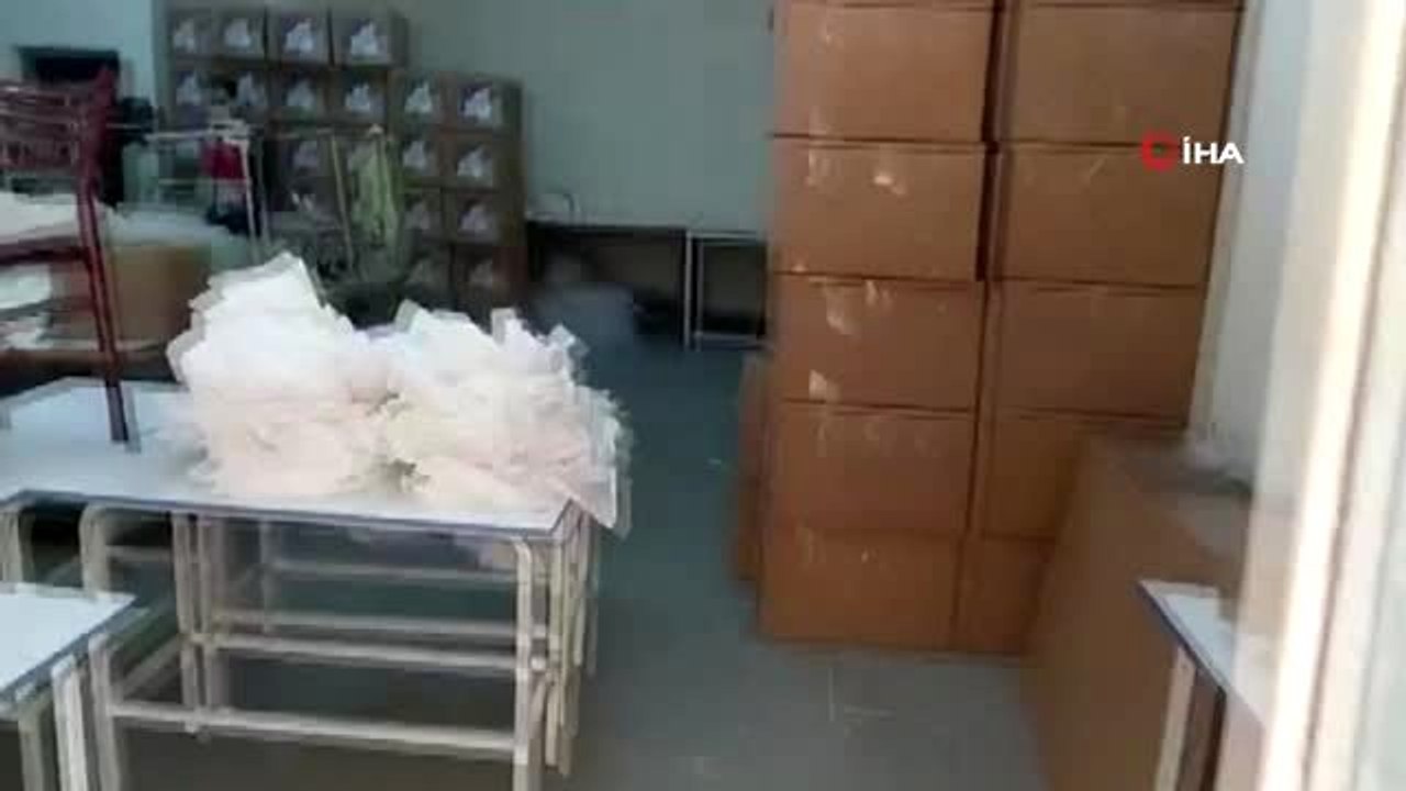 Maltepe'de kaçak tulum üreten atölyeye baskın