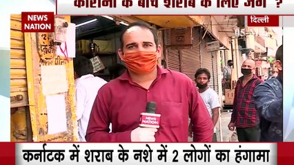 दिल्ली में शराब 70 फीसदी महंगी, फिर भी खरीदने वालों की लंबी लाइन