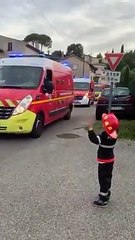 Les pompiers de Pégomas passent voir Nolan