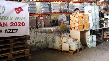 - Azez'deki mülteci kamplarında yaşayan 800 aileye sahur paketi