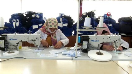 Konya Büyükşehir'den işitme engelliler için ağız kısmı şeffaf maske