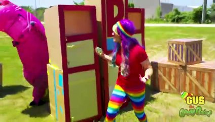 Bunch O Balloons Water Fight Gus VS Captain America Pretend Play!