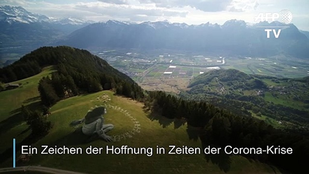 Landschaftskünstler Saype setzt ein Zeichen der Hoffnung