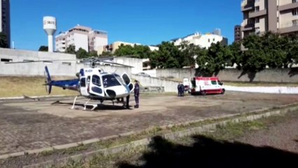 Helicóptero do Consamu faz transferência de paciente com problemas respiratórios