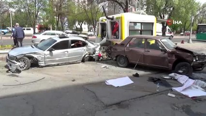 Kontrolünü kaybettiği otomobili ile kaldırımdaki vatandaşa çarptı: 1 ölü