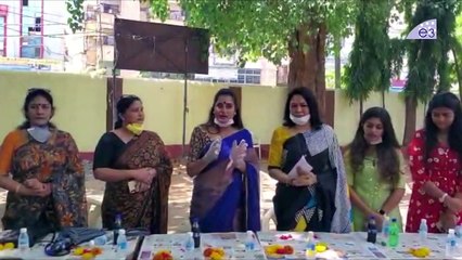 Actress Hema and Surekha Vani Donates Food and Money for Cine Workers | E3 Talkies